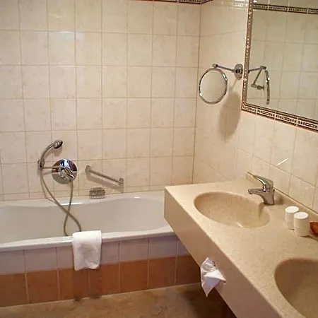 Bruggerhof 3*